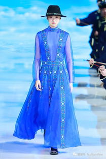 蒙古族元素閃耀T臺 傳統服飾驚艷中國國際時裝周